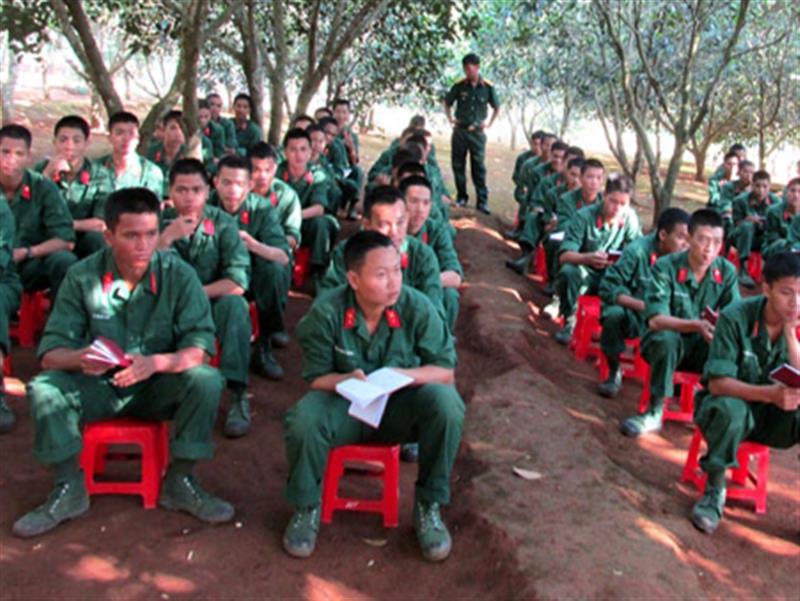 Chương trình giáo dục đồng nhóm phòng, chống HIV/AIDS cho chiến sĩ mới: mới và bổ ích